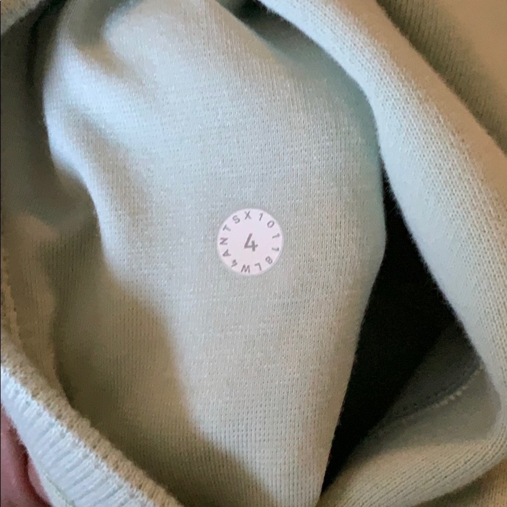 Lululemon jacket - Picture 4 of 4